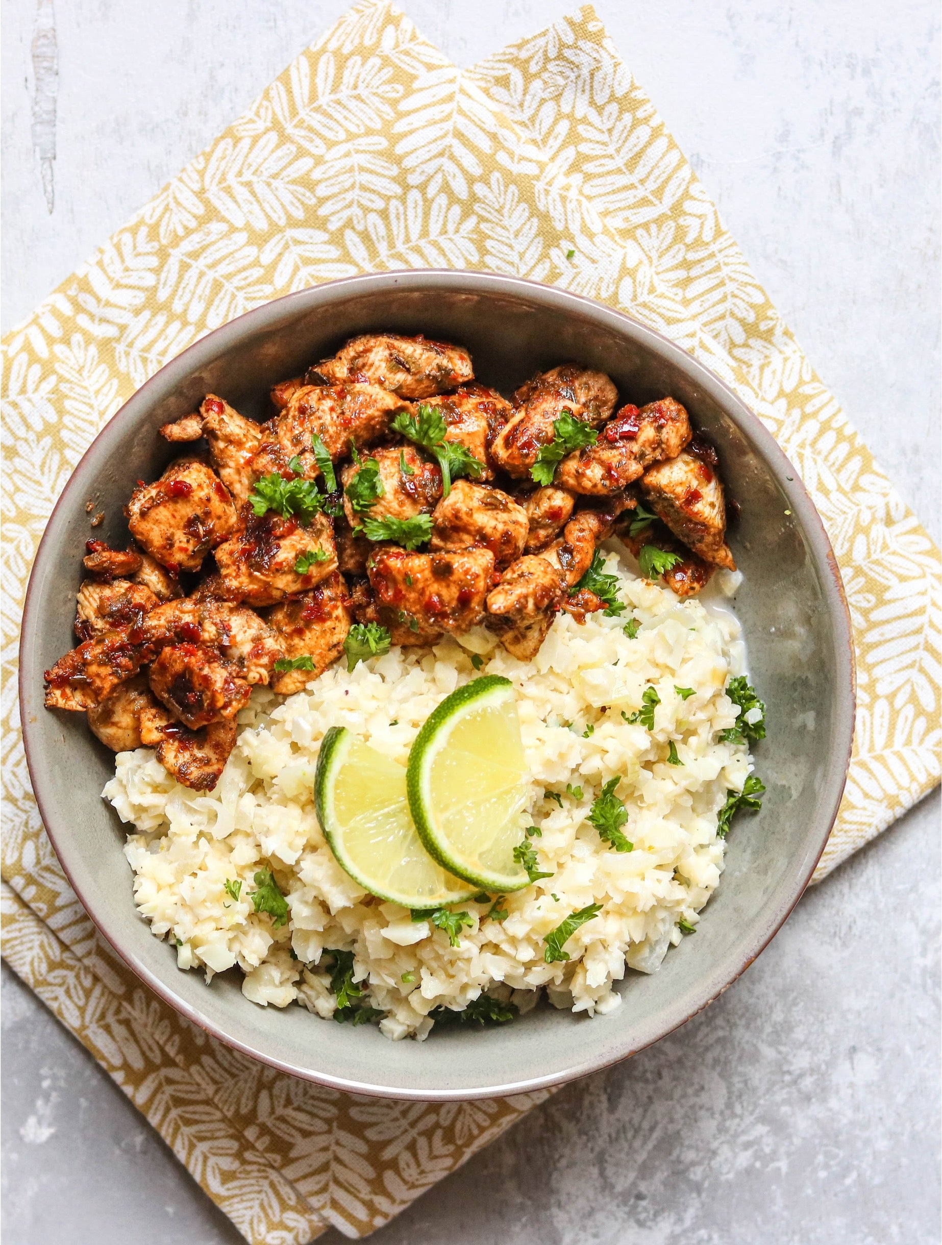 Jerk Chicken With Cauliflower Rice – MaxWell Nutrition